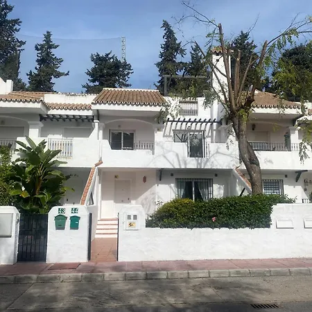 Holiday home Newly Refurbished Townhouse Naranjos, Puerto Banus *