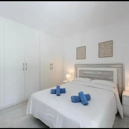 Newly Refurbished Townhouse Naranjos, Puerto Banus Holiday home